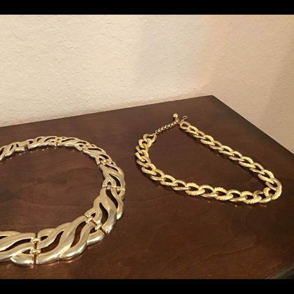 Jewelry - Necklaces gold